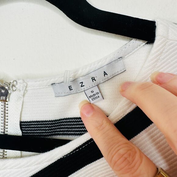 Ezra Black & White Striped Sleeveless V-Neck Crop Gathered Front Knot Back Zip S - Picture 6 of 13